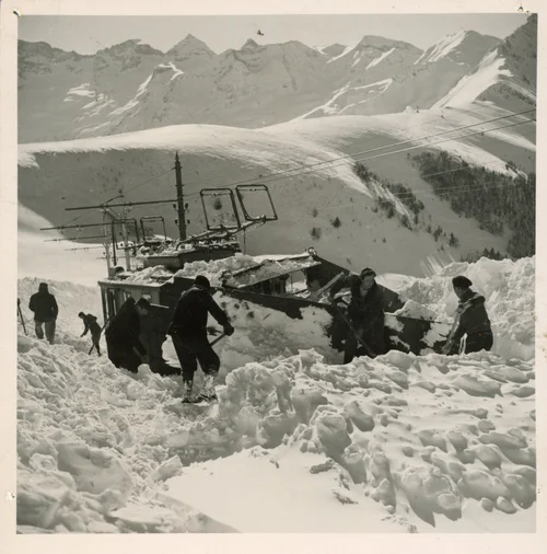 Déneigement de la voie en altitude